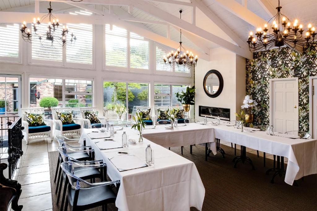 On The Point - Lake Rotorua - Resim 14