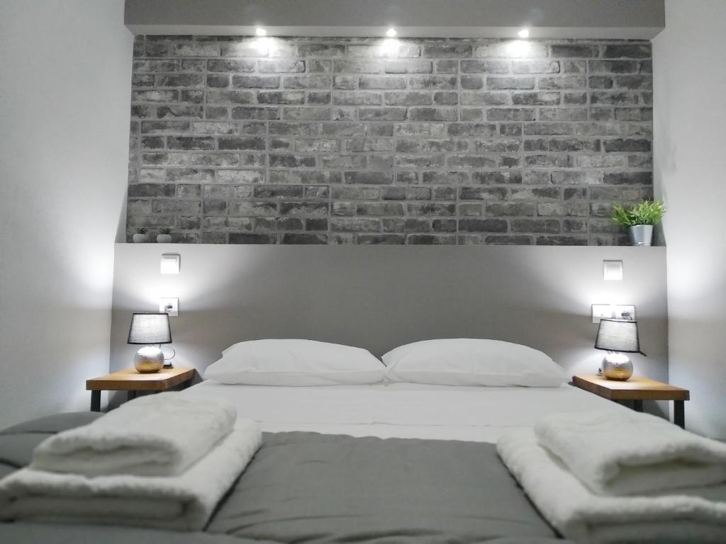 VIRGIN ROCKS APARTMENTS 1 - Two-Bedroom Apartment