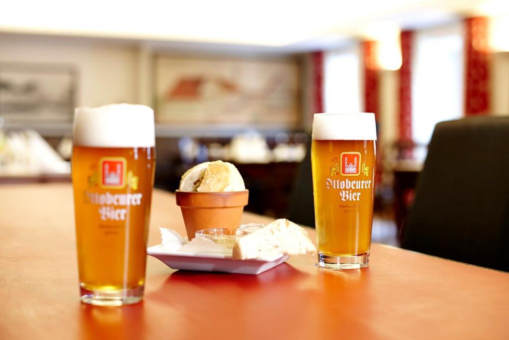 Nápoje v ubytování AKZENT Brauerei Hotel Hirsch