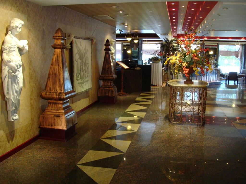Vstupní hala nebo recepce v ubytování Hotel Cervantes