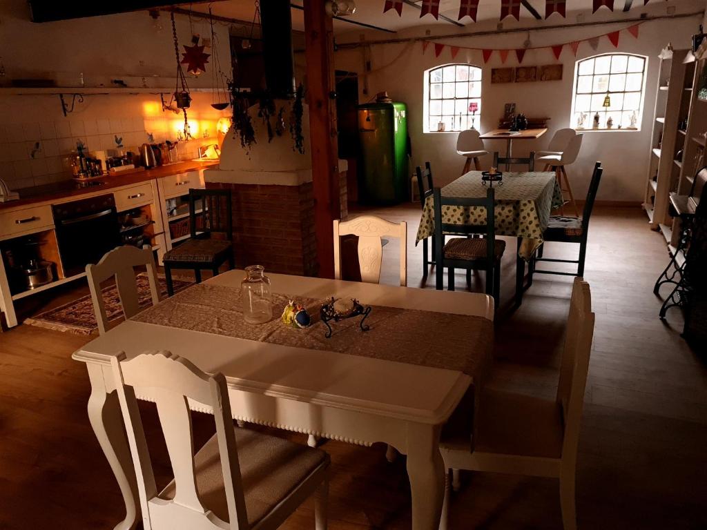 Restoran või mõni muu söögikoht majutusasutuses B&B Bauernhofferien auf Møn