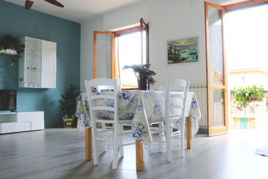 Sail into Portovenere Apartment w Parking & Balcony, Portovenere