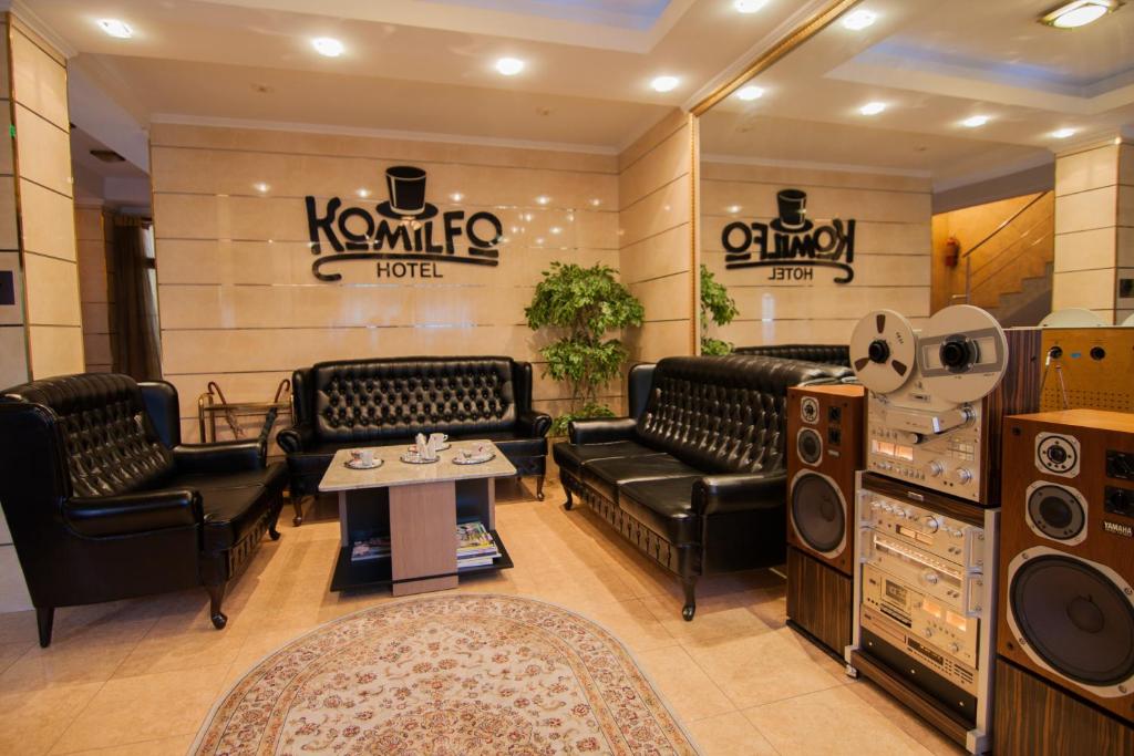Posezení v ubytování Komilfo Hotel