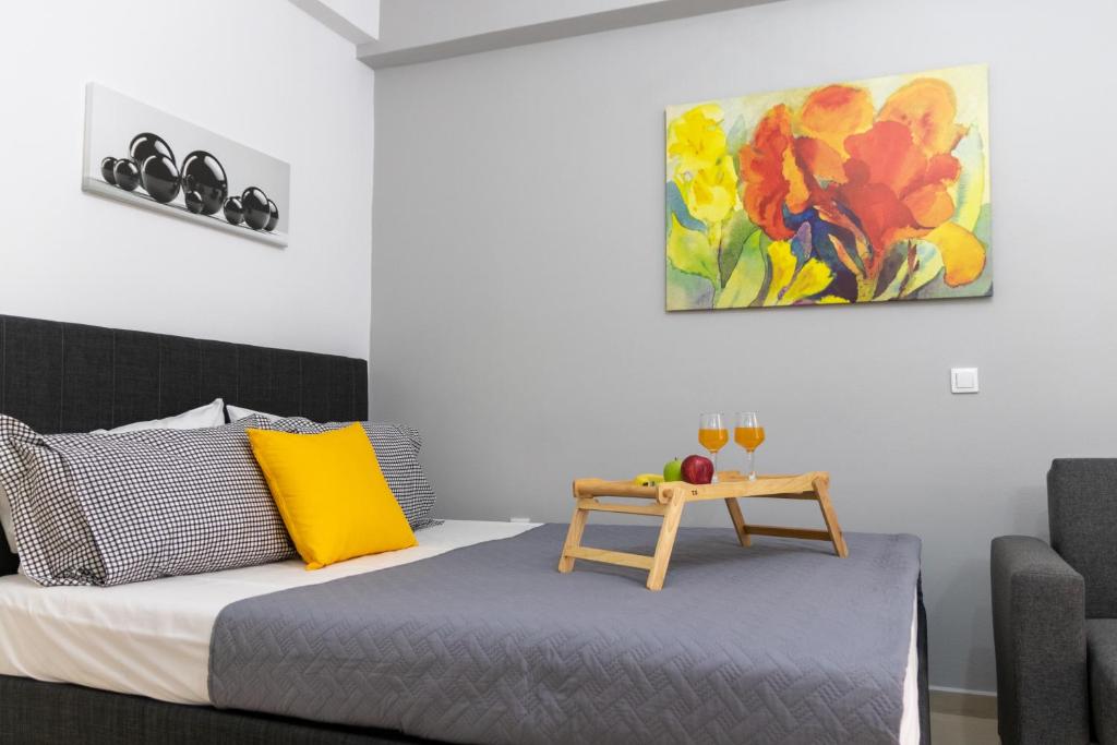 C3 Modern Spartan Apartment - 14