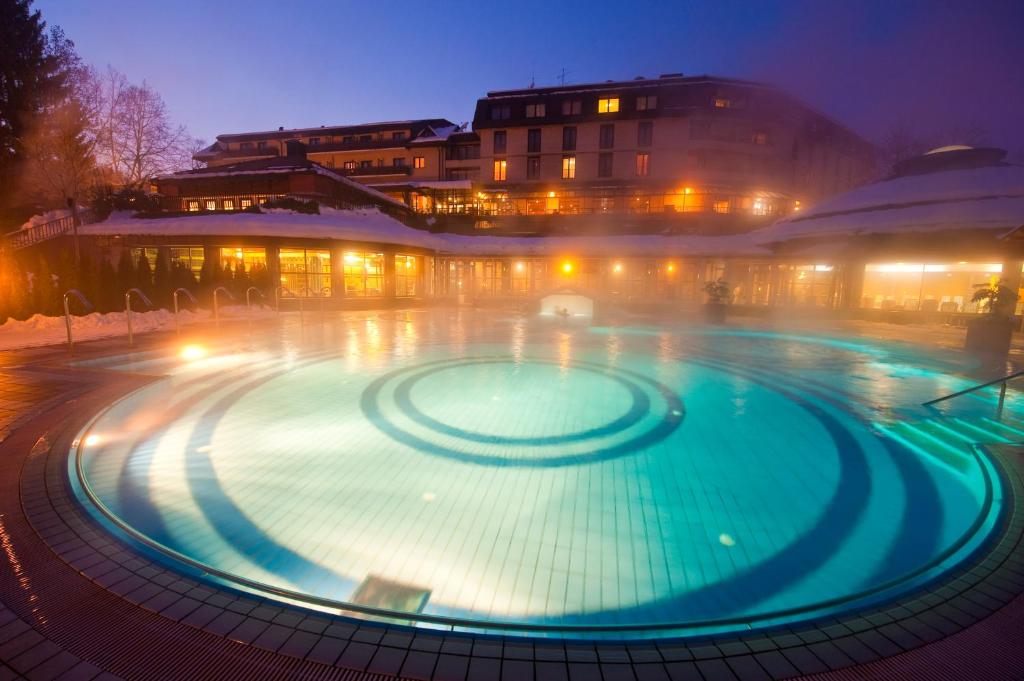 Bazén v ubytování Hotel Toplice - Terme Krka nebo v jeho okolí