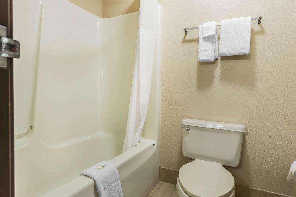 Quality Inn Mount Vernon, IL - Zimmer Mit Kingsize-Bett - Nichtraucher