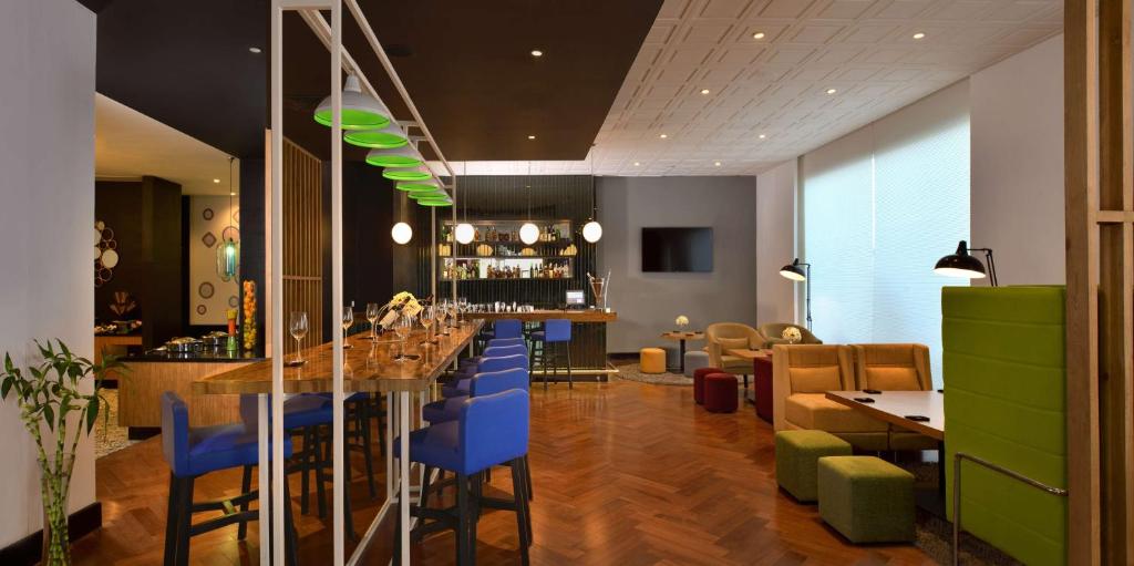 Posezení v ubytování Park Inn by Radisson New Delhi IP Extension