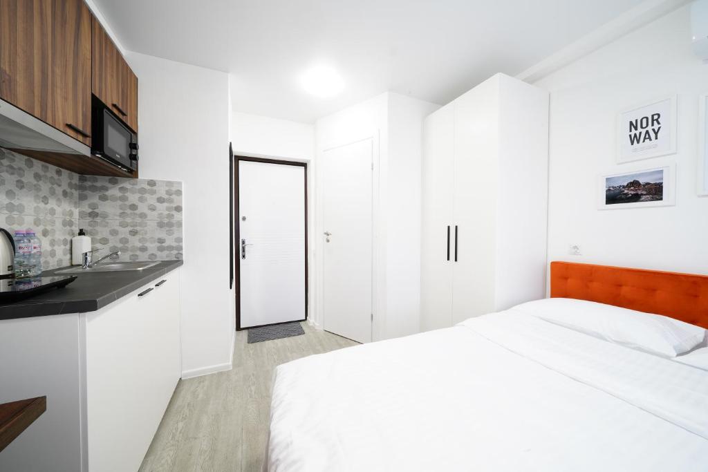 MYFREEDOM z usima zruchnostiamy, poblyzu metro Chernihivska Apartments photo 6