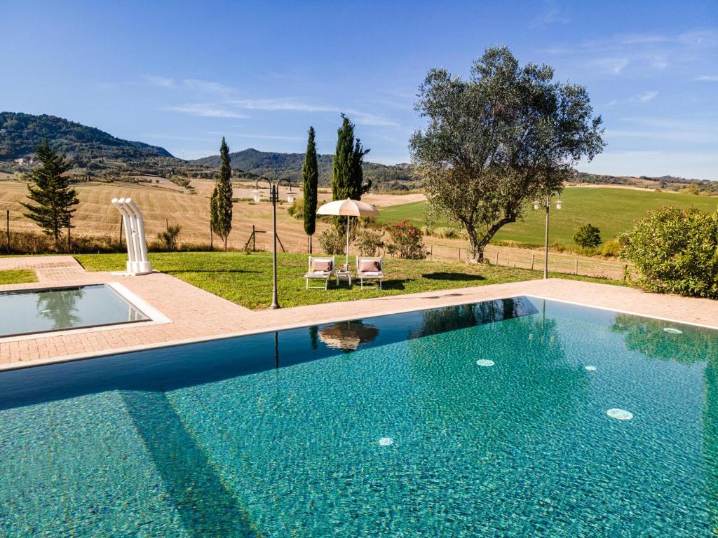 Appartamento in casale con piscina Casa I Pavoni
