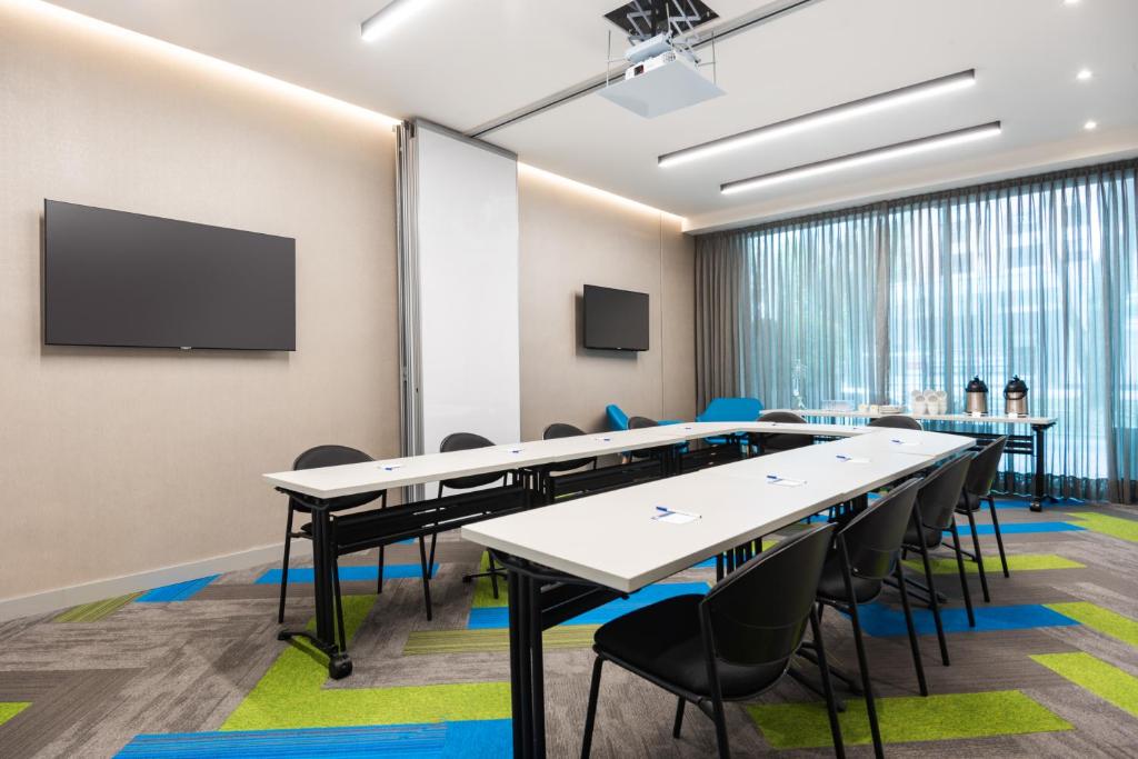 Konferenční prostory v ubytování Holiday Inn Express Bogotá - Parque La 93 by IHG