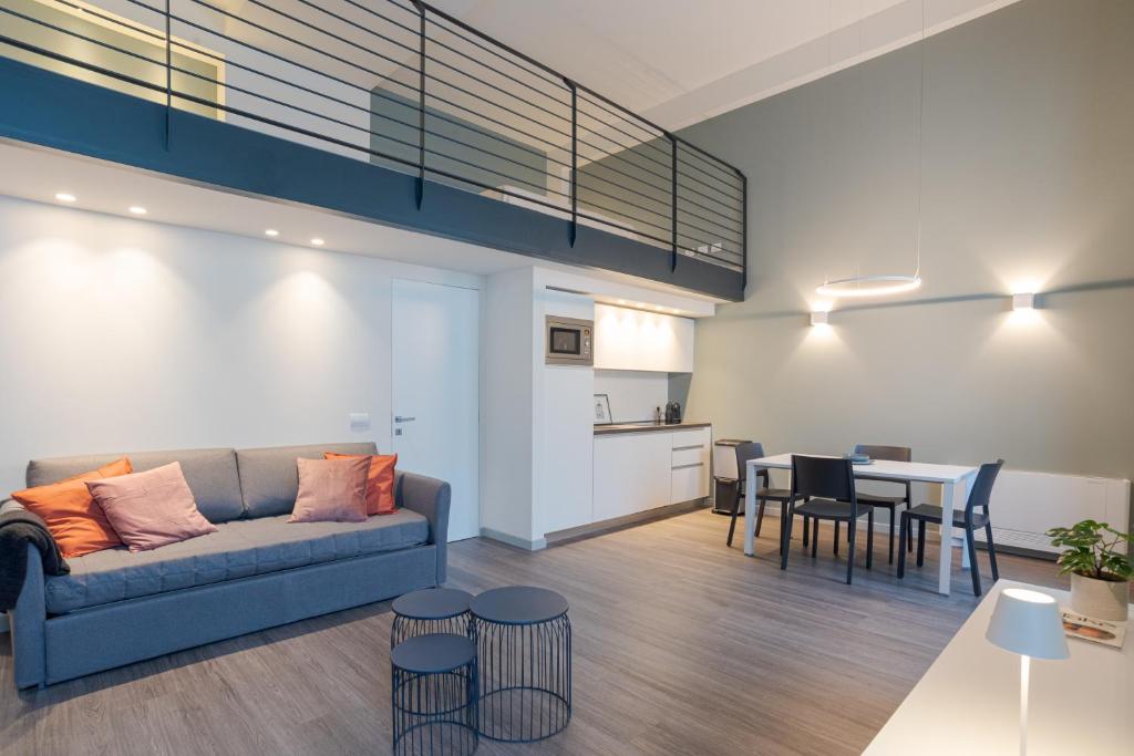 Suite Broletto - by MyHomeInComo - Two-Bedroom Apartment