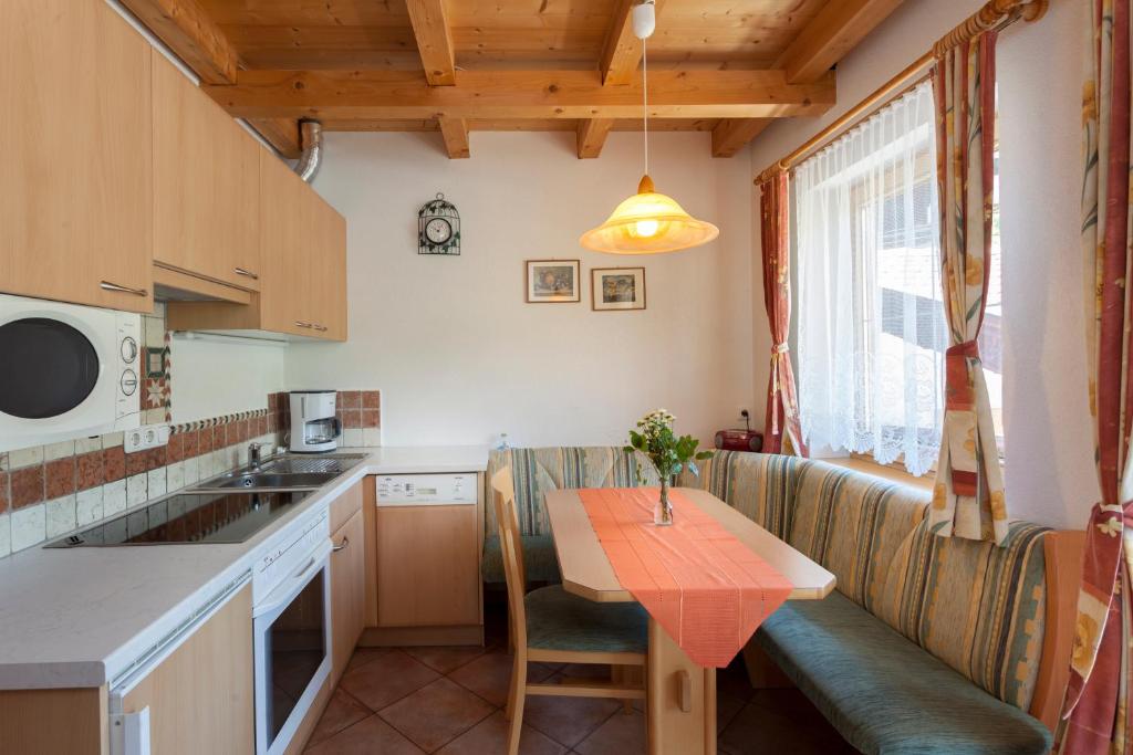 Kuchnia lub aneks kuchenny w obiekcie Haus Patricia