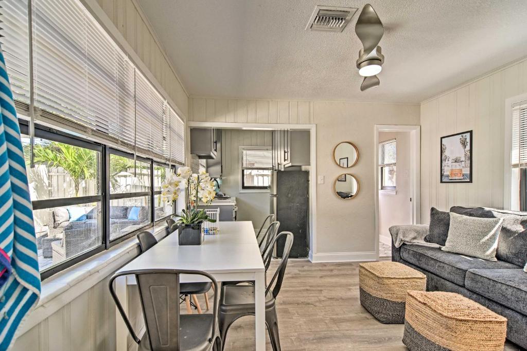 2 Conjoined Units - Steps From Madeira Beach!