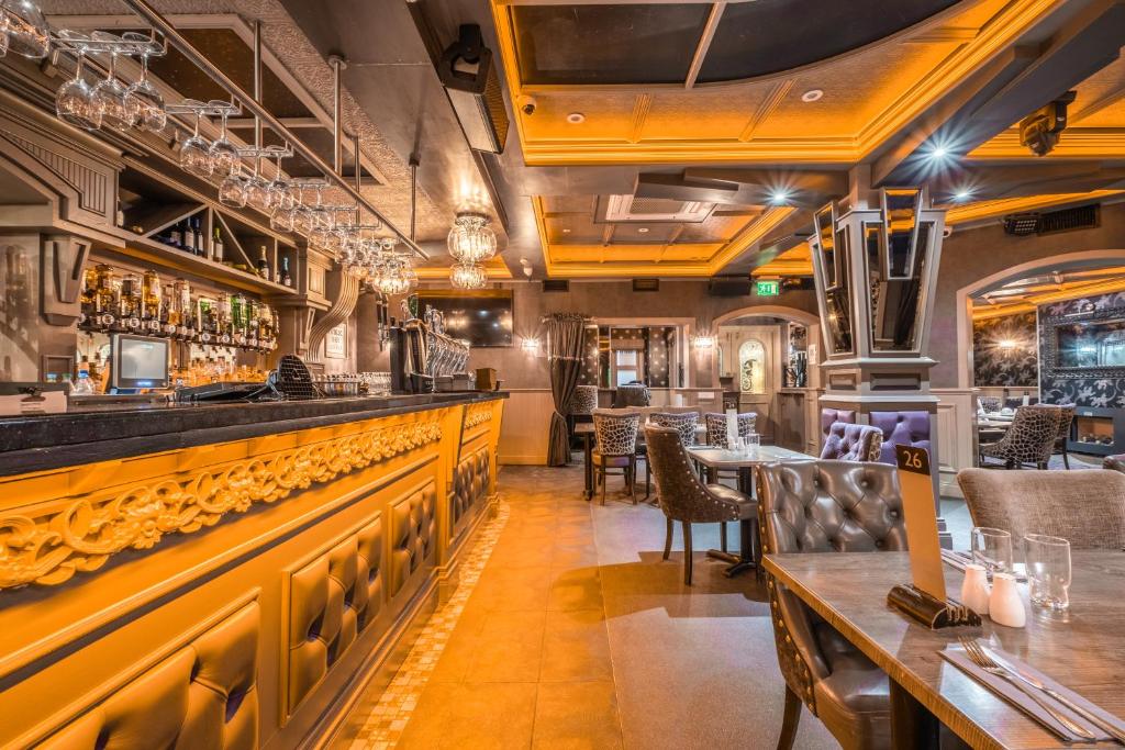Sohvabaar või baar majutusasutuses Anchorage Inn