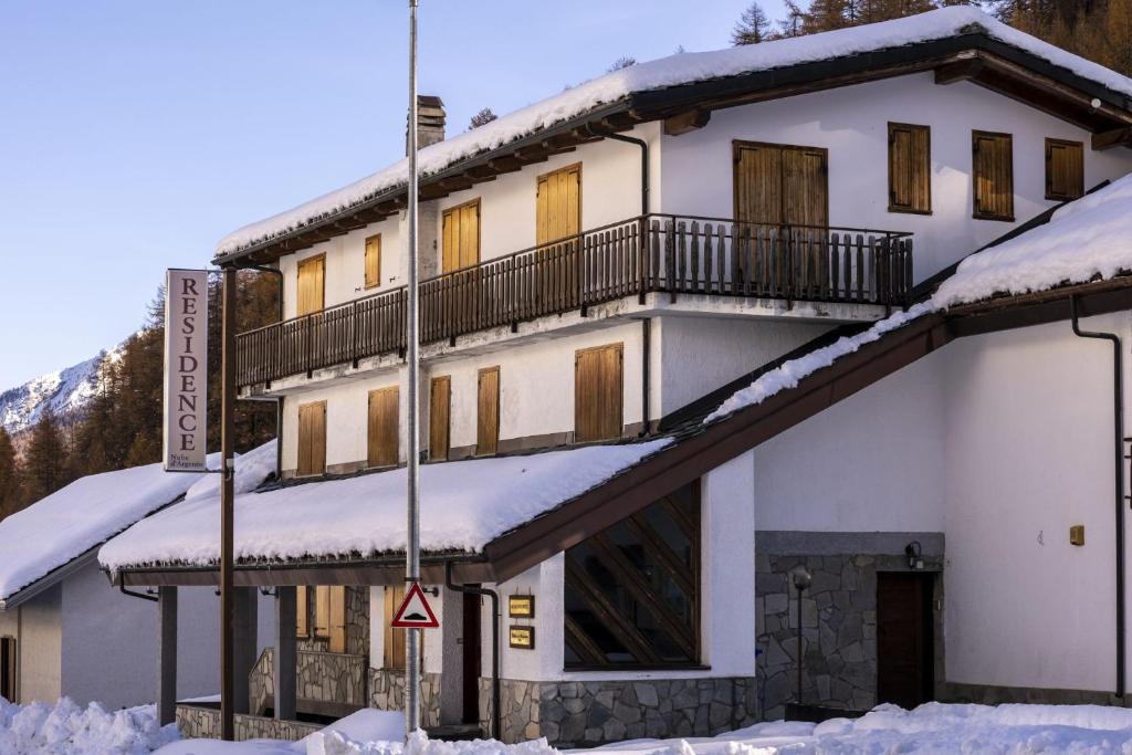 Budova, kde se aparthotel nachází