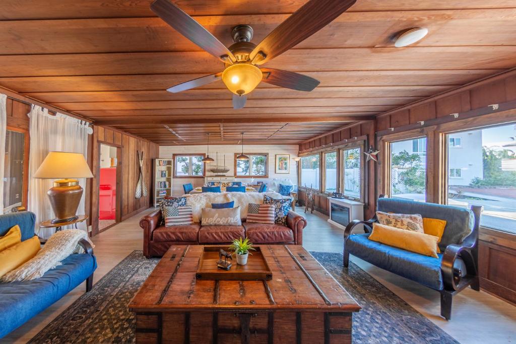 Redwood Hollow Cottages - Cottage Mit Zwei Schlafzimmern Mit Vorgarten