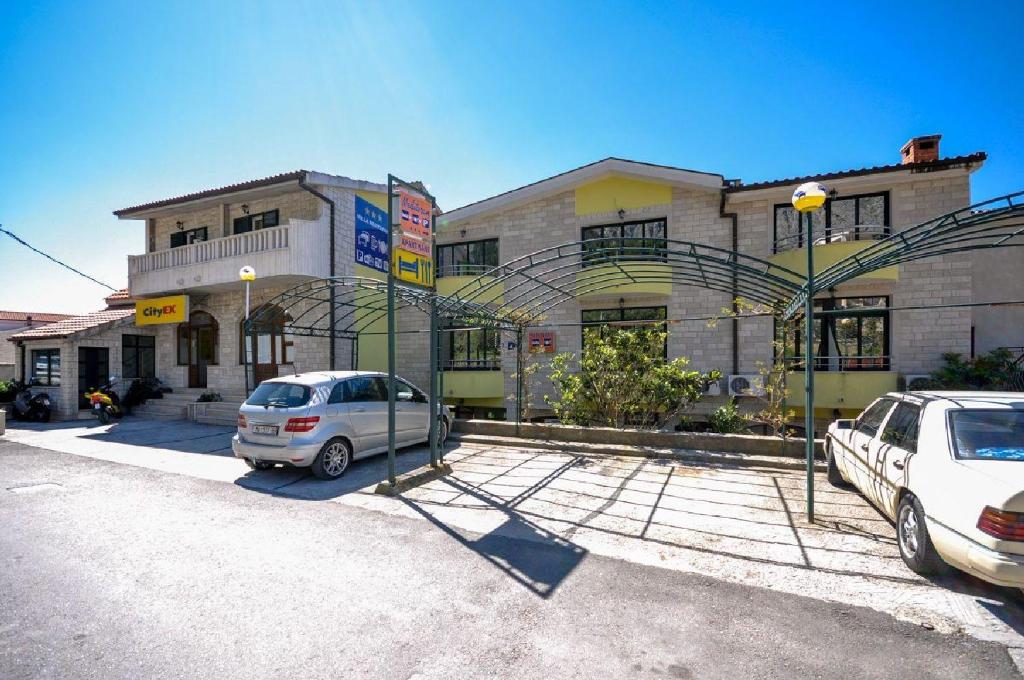 Budova, kde se apartmán nachází