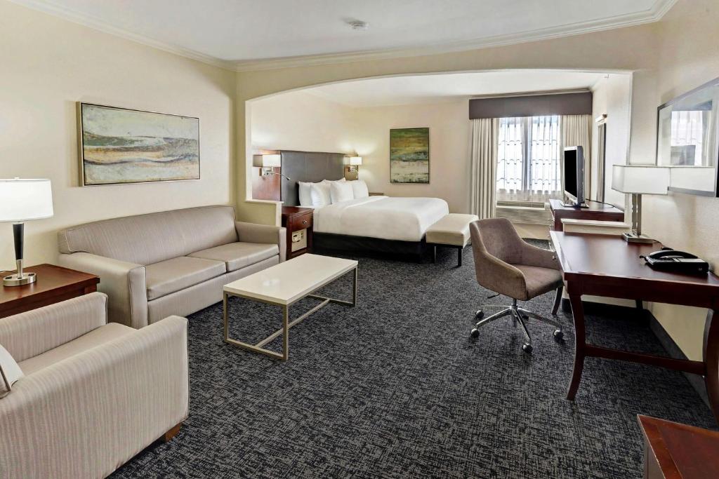 Best Western Plus Downtown Inn & Suites, Houston – Updated 2024 Prices