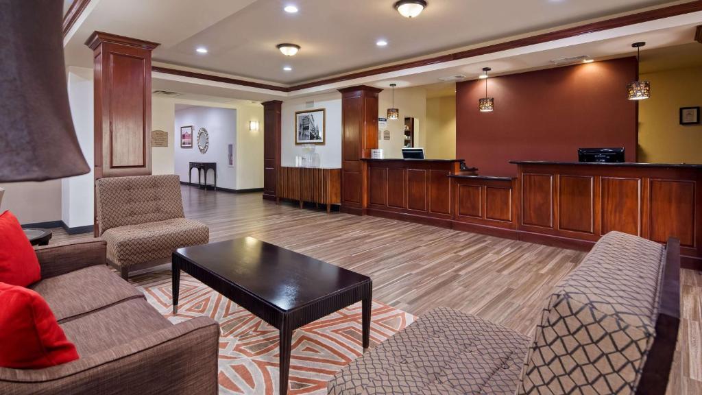 Gallery image of Best Western Granbury Inn and Suites in Granbury
