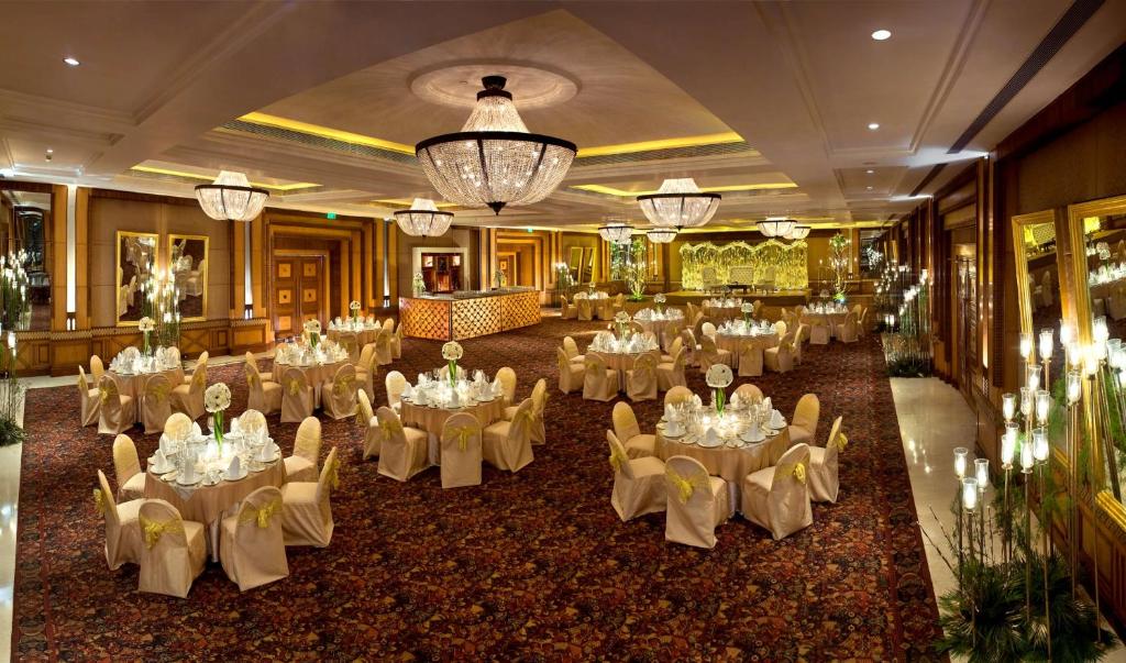 Restaurace v ubytování Radisson Blu MBD Hotel Noida