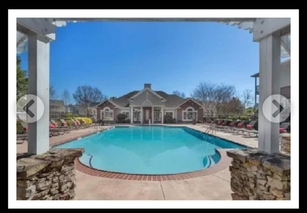 Oasis GETAWAY!!! only MILES from ATL & ATTRACTIONs apts, Stockbridge