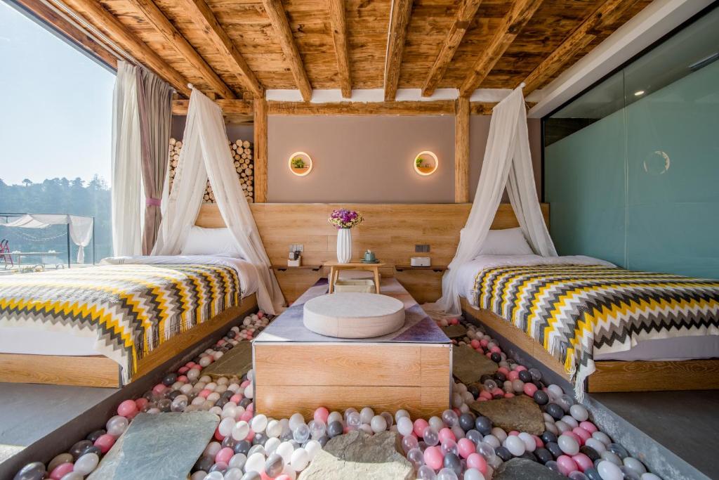 No Flowers Boutique Hostel - D45标准双室（24小时接送服务）