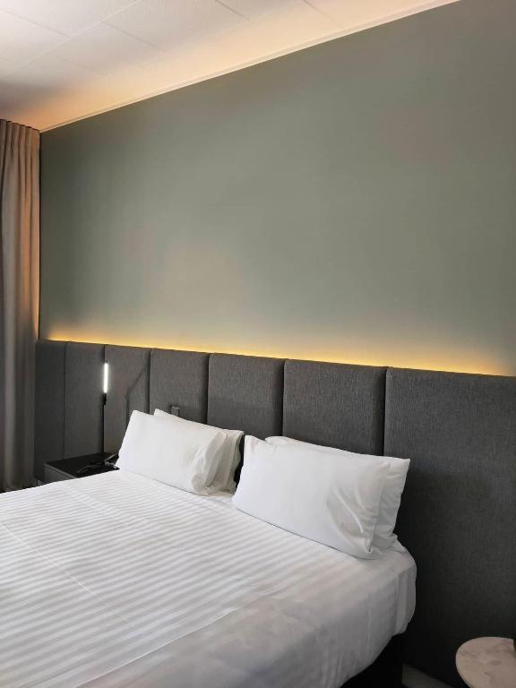 The Avenue - Resim 9