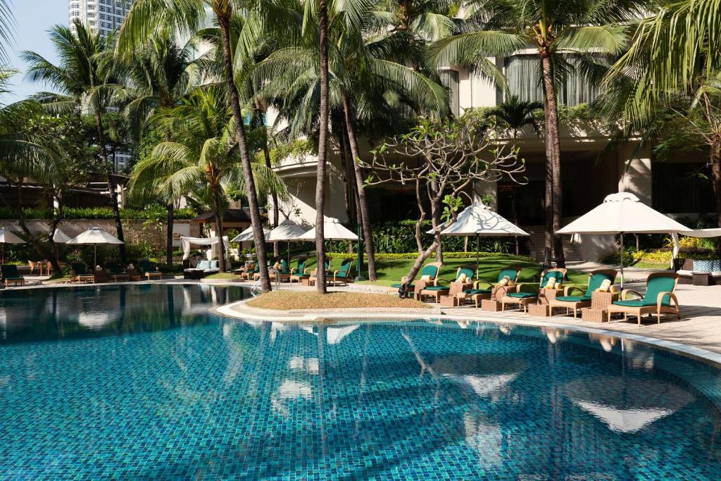 Bazén v ubytování Edsa Shangri-La, Manila nebo v jeho okolí