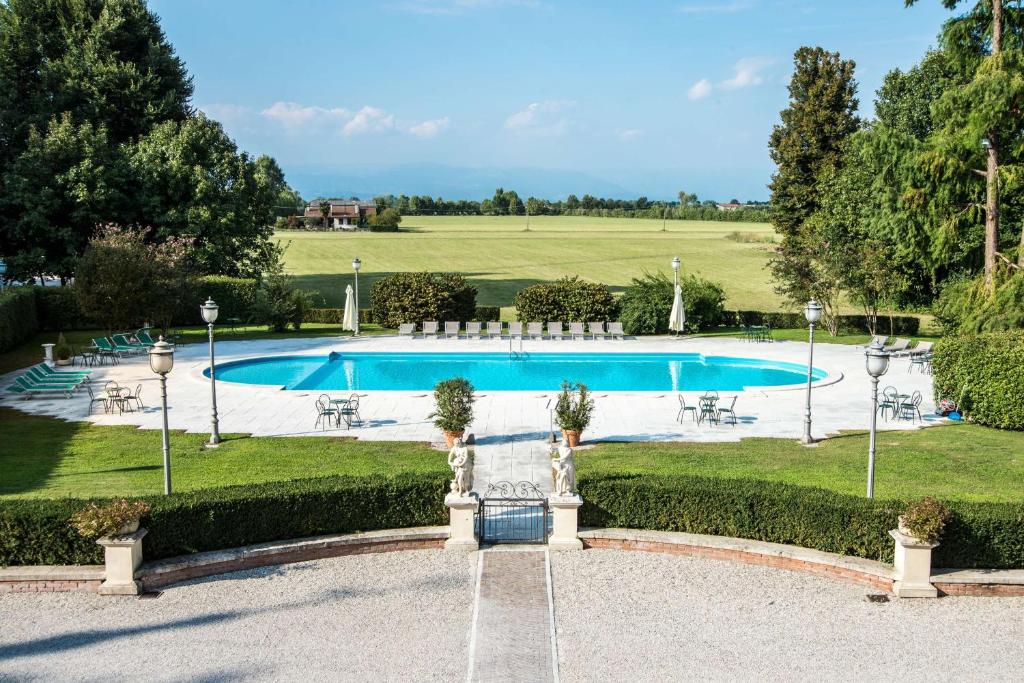 Villa Tacchi 4*