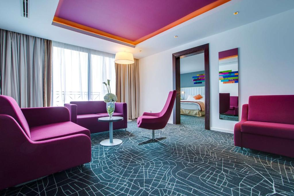 Posezení v ubytování Park Inn by Radisson Dammam