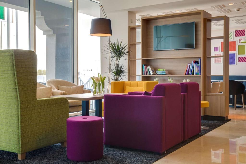 Posezení v ubytování Park Inn by Radisson Dammam