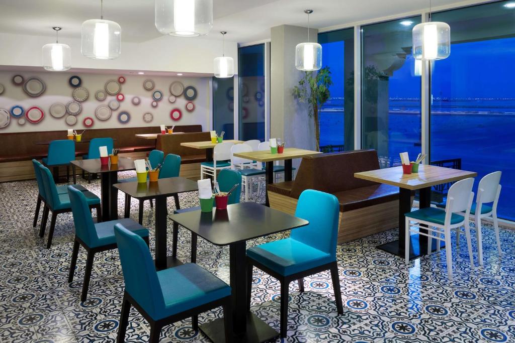 Posezení v ubytování Park Inn by Radisson Dammam