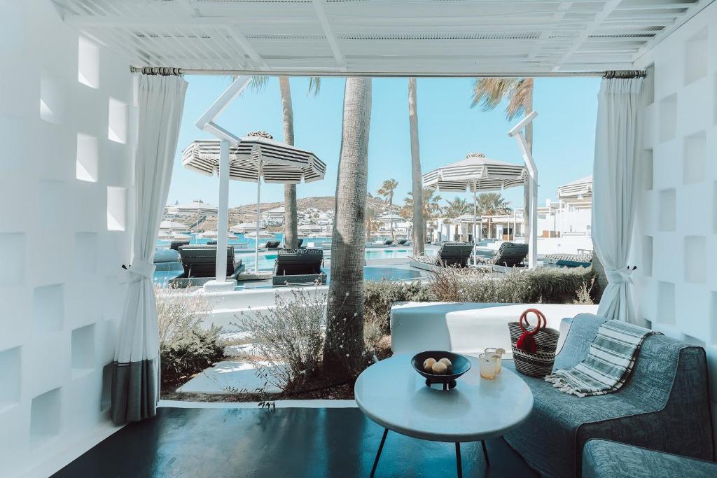 Posezení v ubytování Mykonos Blanc - Preferred Hotels & Resorts