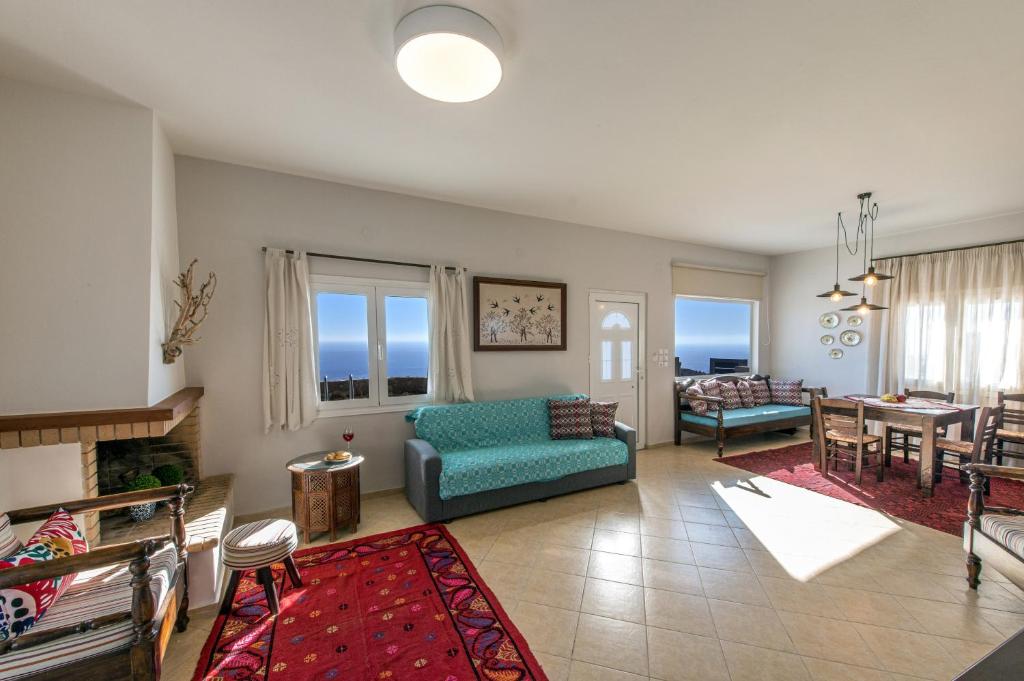 Posedenie v ubytovaní Tranquil sea view villa with private pool, just 2km from the beach!