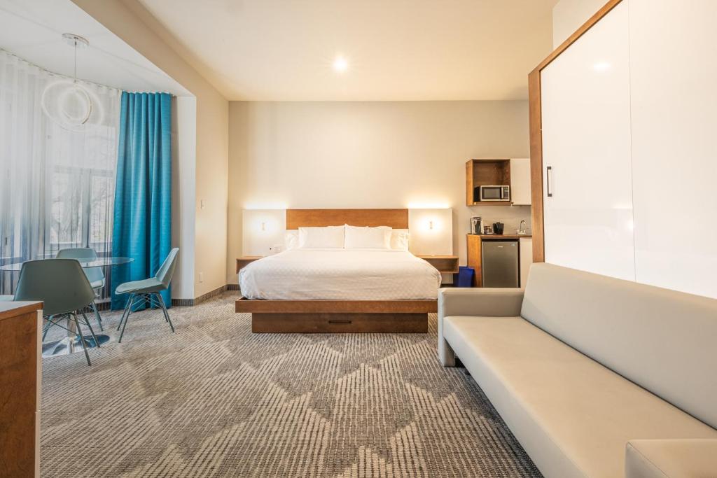 
Superior Quadruple Room
