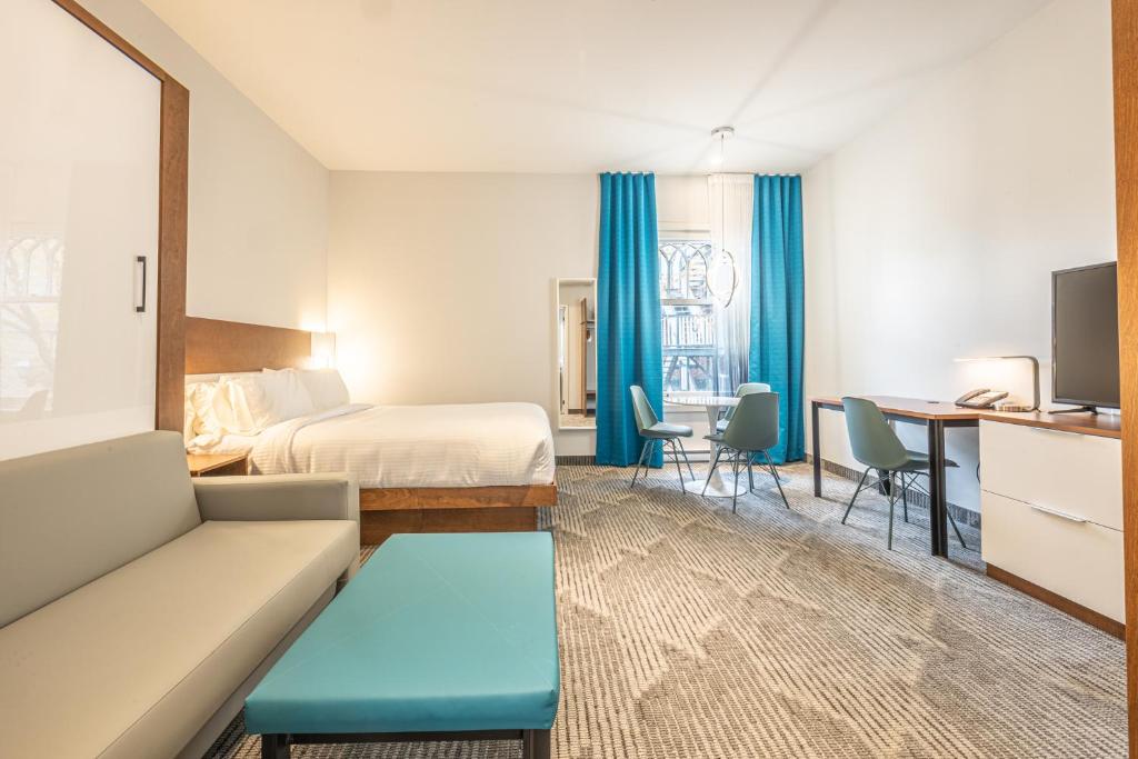 
Premium Quadruple Room
