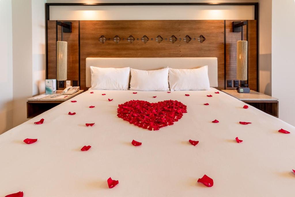 GR Solaris Cancun All Inclusive - Ocean View – Romance Package