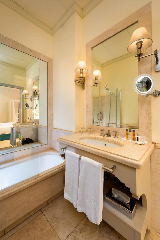 Hotel Casa Del Poeta - 13