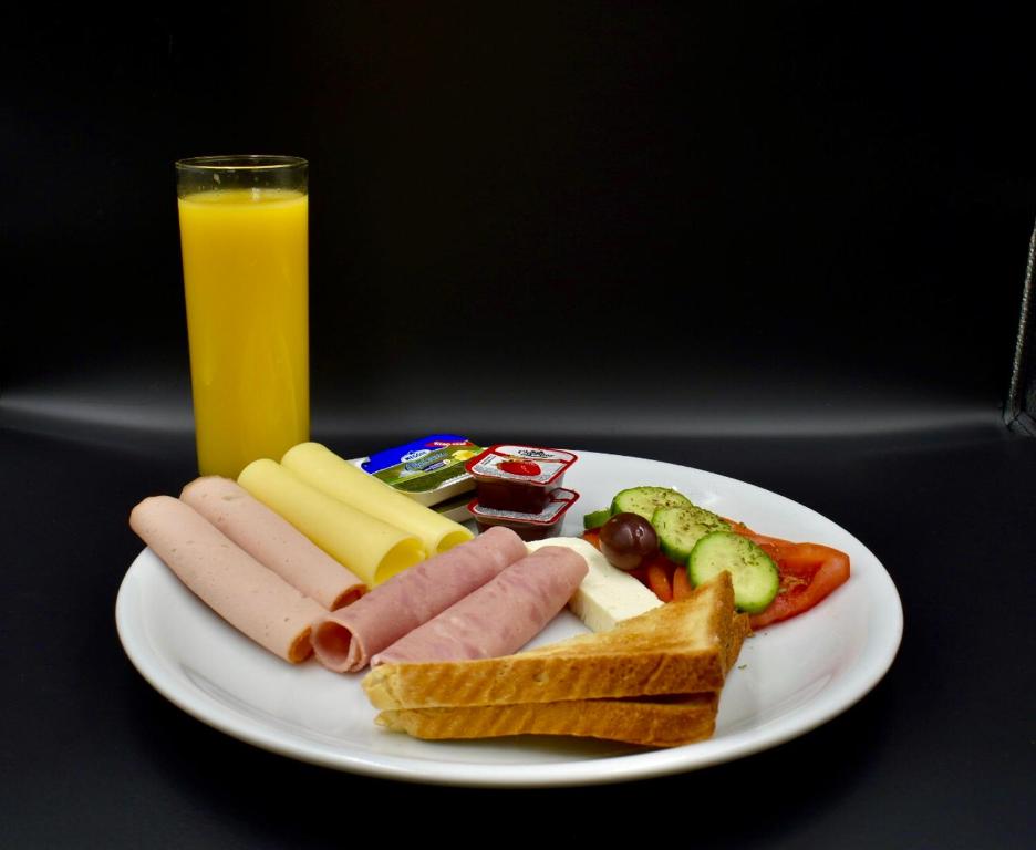 Sophia seaview suites & restaurant - 7