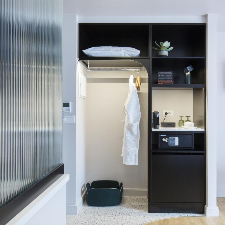 L'Avventura Athens - Resim 26