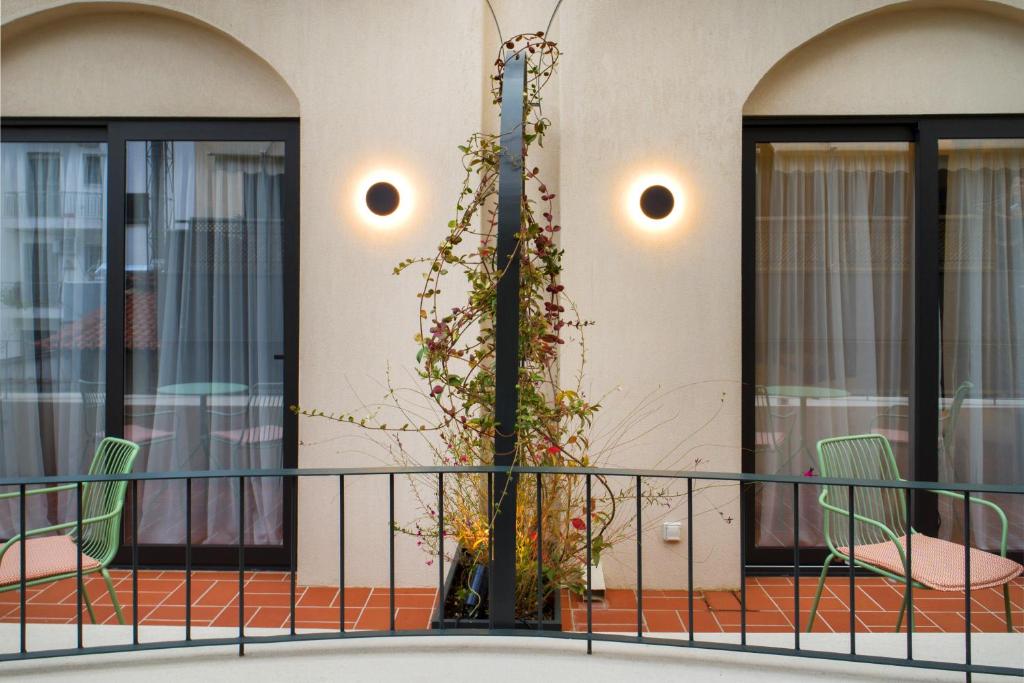 L'Avventura Athens - Resim 11