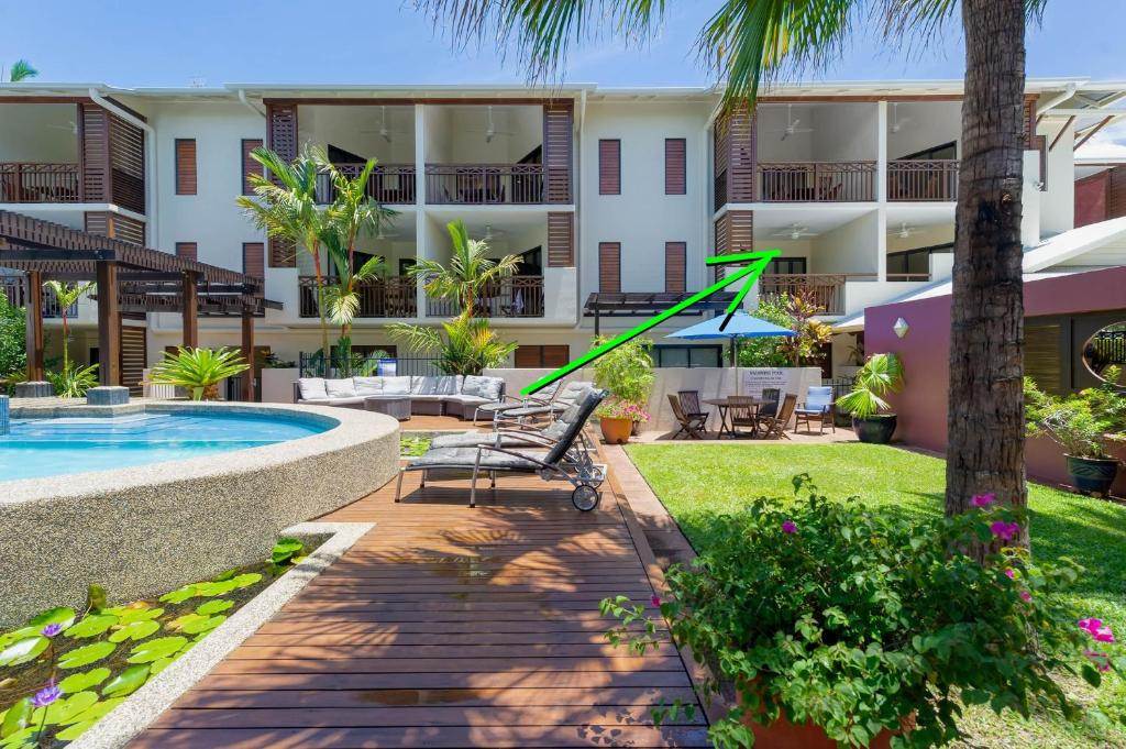 Bazén v ubytování Ultima- Unique elegance in Port Douglas nebo v jeho okolí