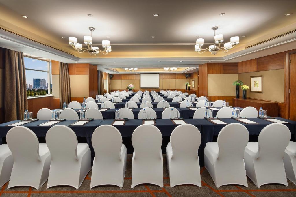 Konferenční prostory v ubytování Crowne Plaza Shanghai Fudan by IHG