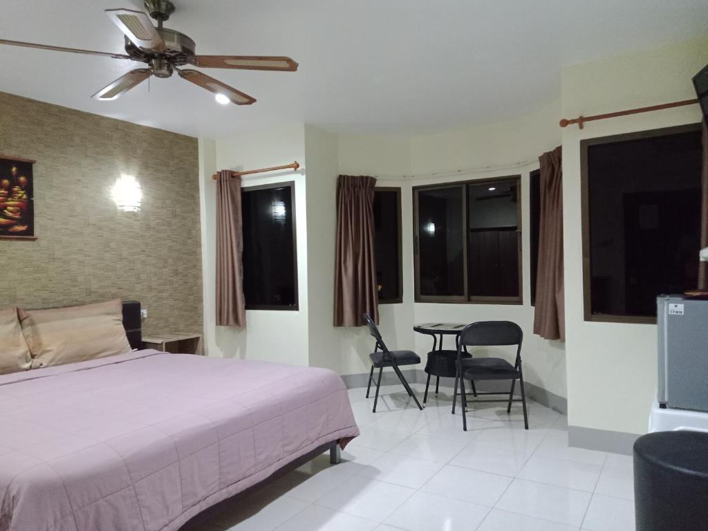 Living Room Guesthouse & Cafe Bar, Karon Beach Updated 2023 Prices