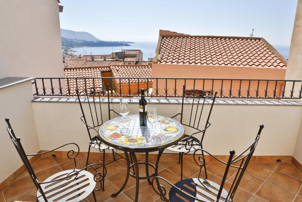 Balkón alebo terasa v ubytovaní Terrazza della Rocca (by Vacation Service)