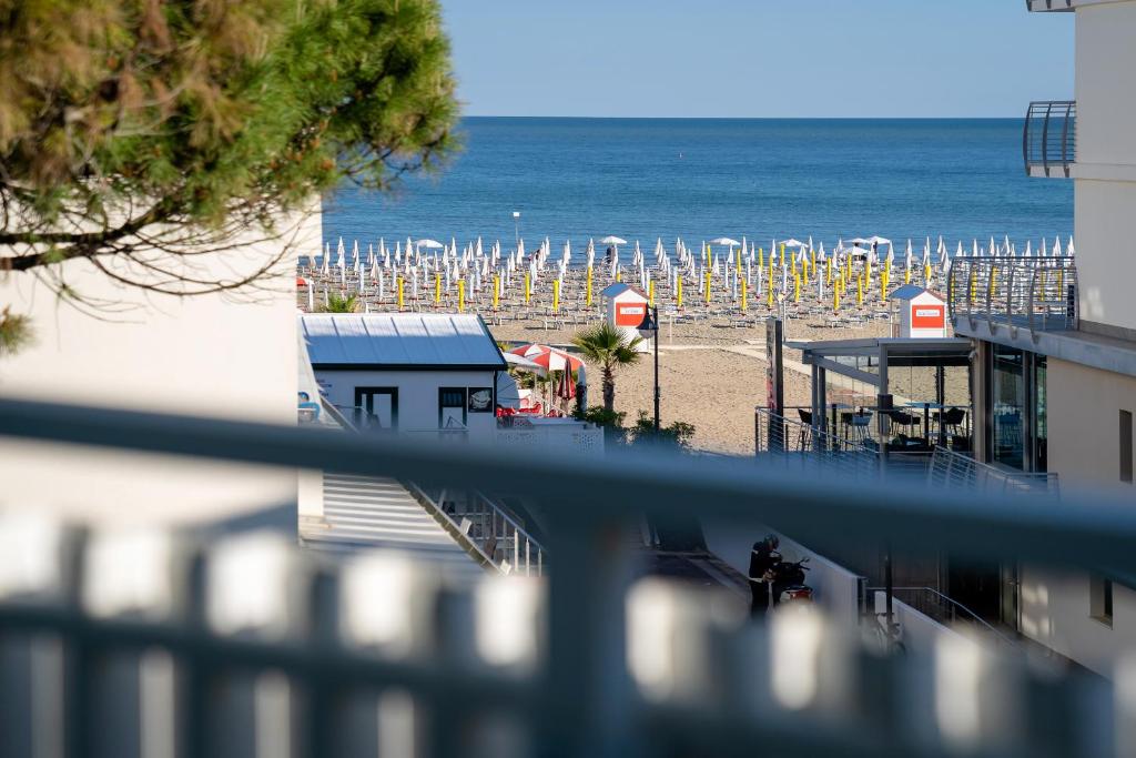 Nespecifikovaný výhled na moře nebo výhled na moře při pohledu z hotelu