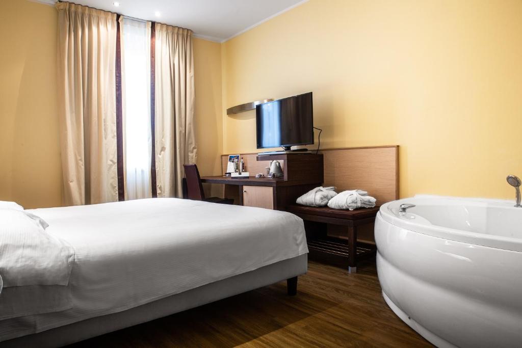 Hotel Master - Chambre Supérieure Avec Bain De Spa