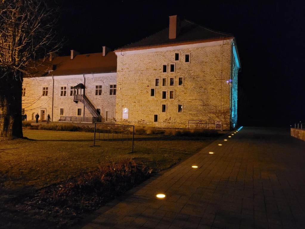Budova, v ktorej sa apartmán nachádza