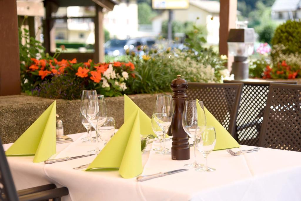 Restaurace v ubytování Albergo Lardi