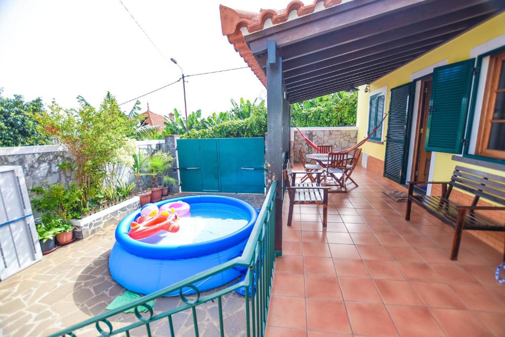 Afbeelding uit fotogalerij van 3 bedrooms house at Funchal 400 m away from the beach with city view and wifi in Funchal